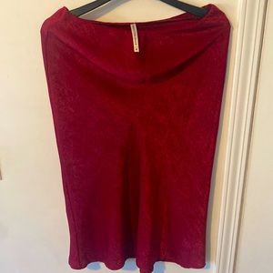 Forgotten grace brand. Dark red squirt. Size M
